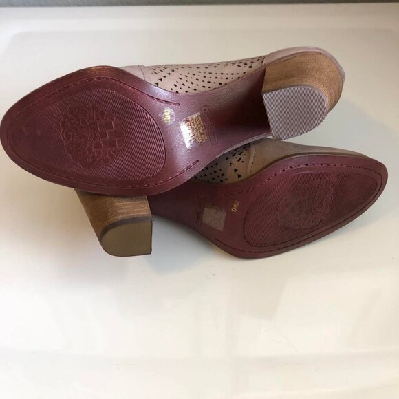 NWT VINCE CAMUTO Frasitta Ankle Booties Taupe Suede Perforated Lace 11 MSRP $225 - Picture 7 of 9